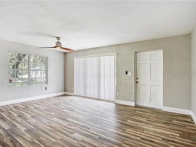 Building Photo - 1015 E 24th Ave