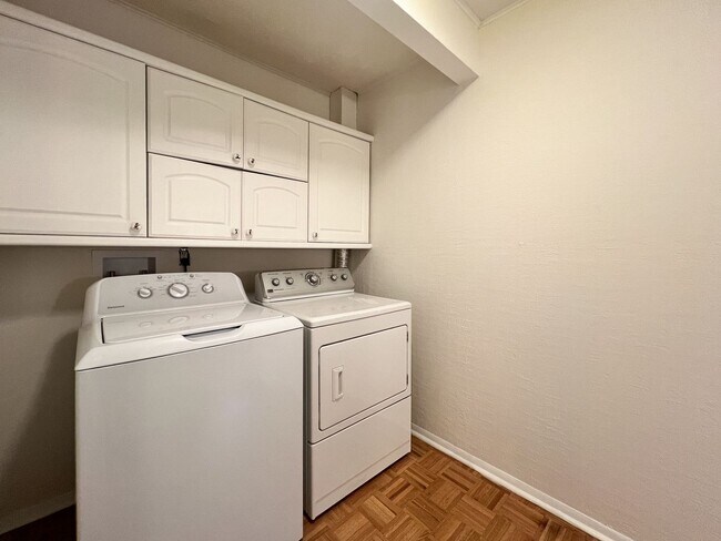 Building Photo - Four Bedroom Ranch-Style Home on an Extra-Large Lot