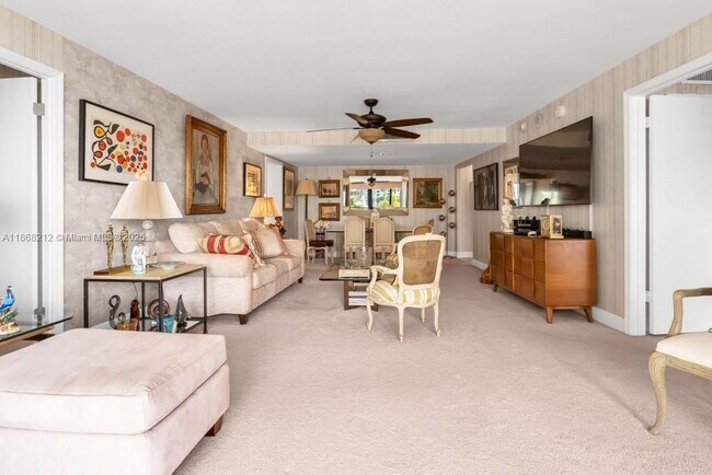 Building Photo - 1200 S Flagler Dr