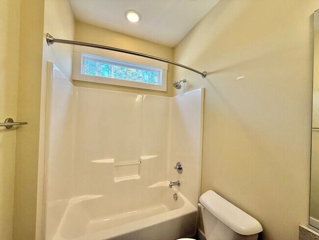 Building Photo - 5231 Melbourne Rd