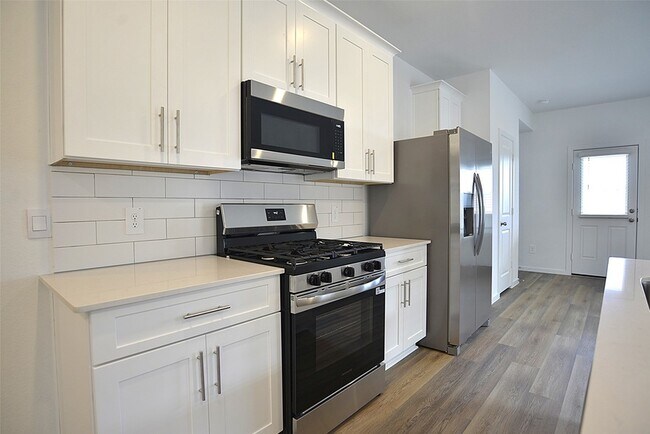 Building Photo - 4009 Bronco Sta Ln