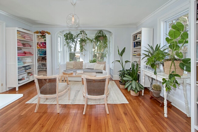 Living Room - 38 Ferry Ln E