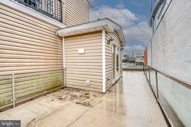 Building Photo - 1413 Anchor St