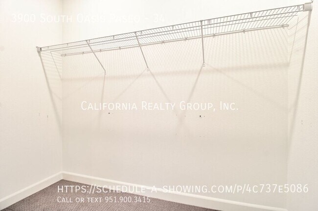 Building Photo - 3900 S Oasis Paseo