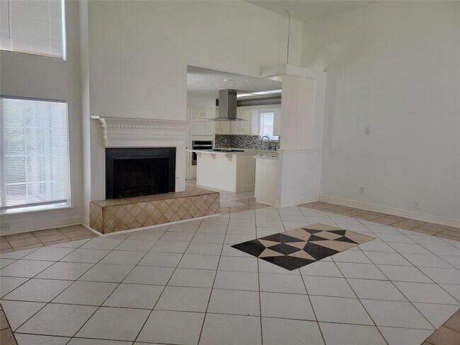 Building Photo - 4307 Willow Beach Dr