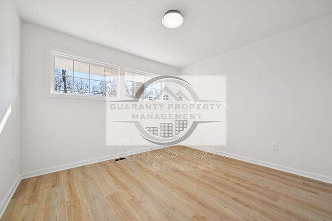 Building Photo - 2343 Derby Dr