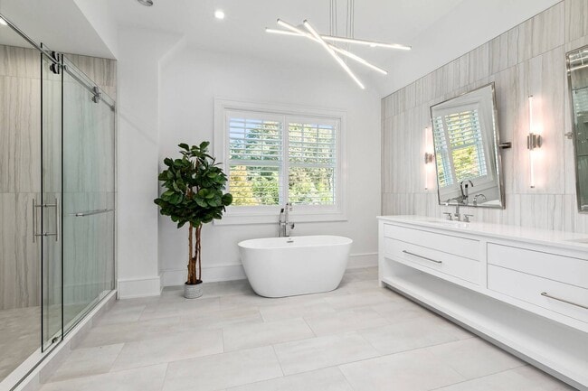 Building Photo - 173 Ferry Rd