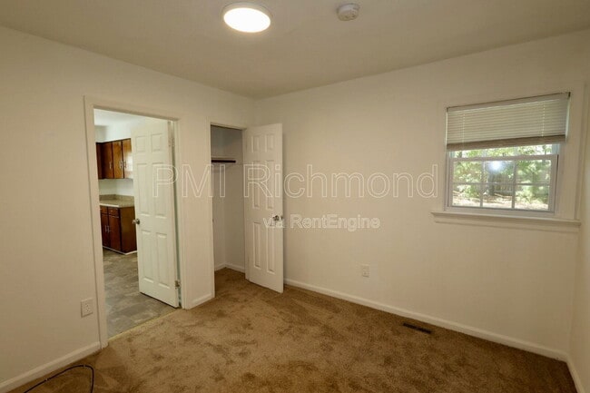 Building Photo - 2728 Grantwood Rd