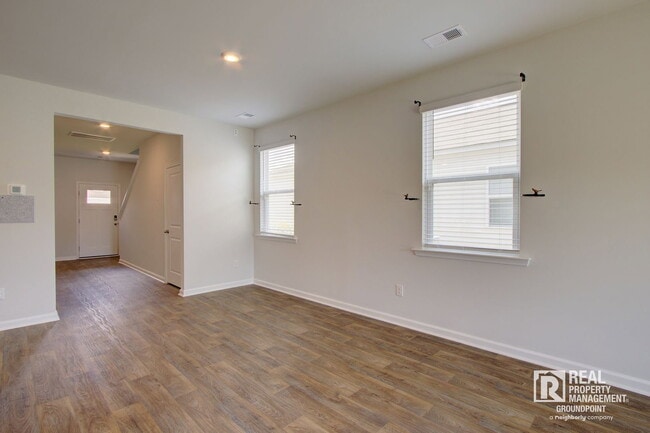 Building Photo - 113 Hillsford Ln