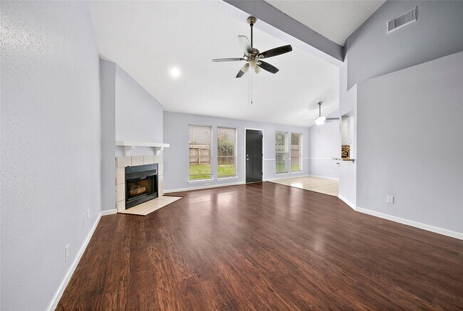 Building Photo - 21627 Park Brook Dr