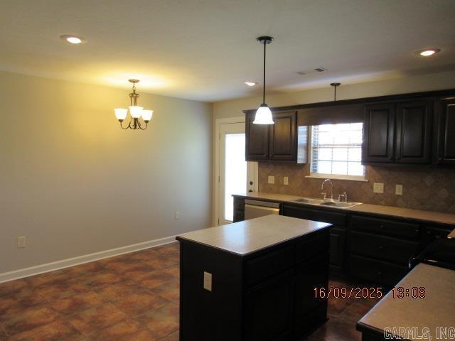 Building Photo - 41 Eaglebrook Dr