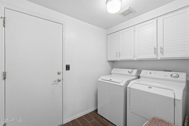 Building Photo - 9705 E Mountain View Rd