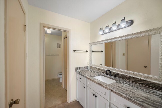 Building Photo - 14515 Wunderlich Dr