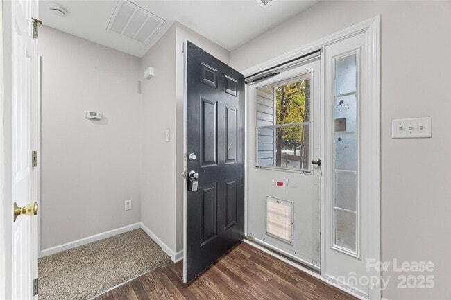 Building Photo - 12216 Lullingstone Rd