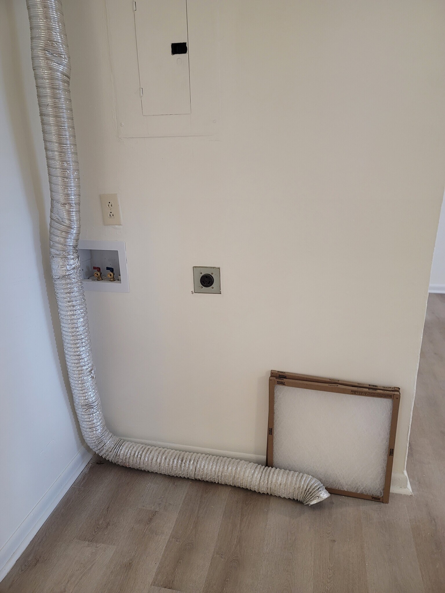 Building Photo - 612 N Kelly St