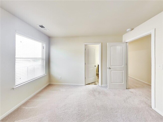 Building Photo - 1324 Little Hampton Dr