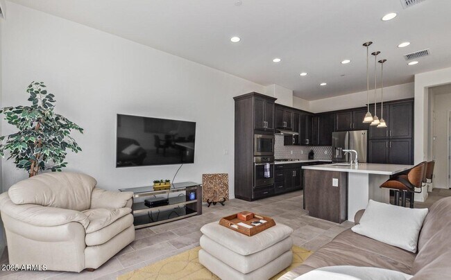 Building Photo - 7343 E Vista Bonita Dr