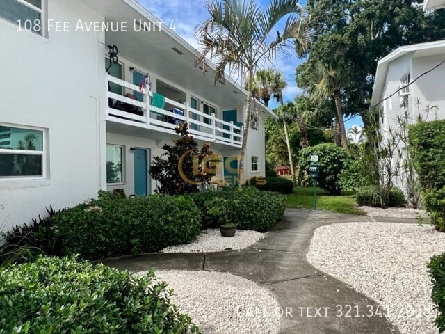 Primary Photo - 108 E Fee Ave