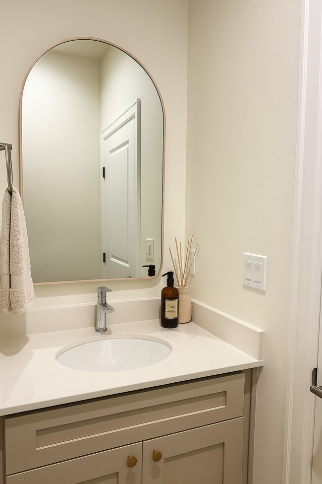 Building Photo - 507 Carol Ave