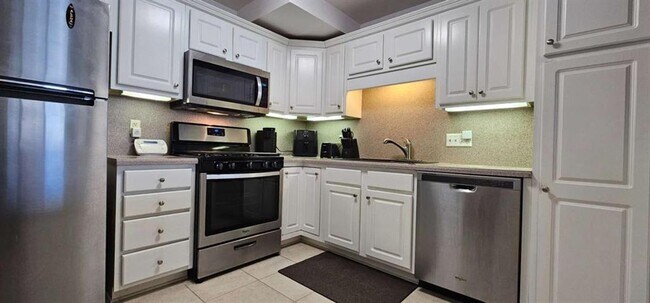 Building Photo - 2965 Pharr Ct S Northwest