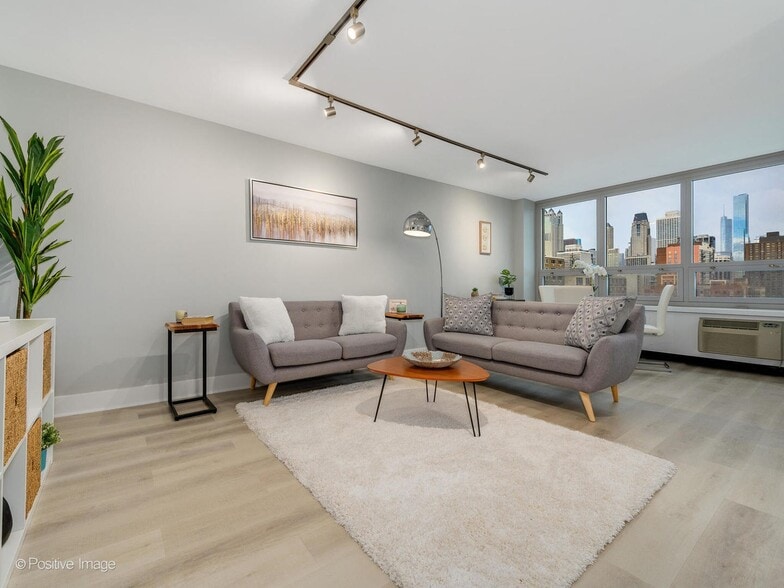 Living Room - 88 W Schiller St