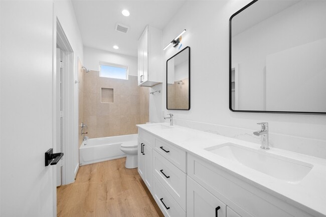 Building Photo - 1408 Enid St