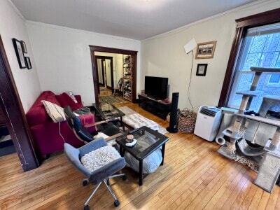 Building Photo - 9 Centre St