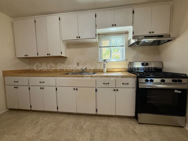 Building Photo - 500 Hamilton Ave