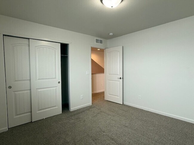 Building Photo - Fully Upgraded Executive Home For Lease