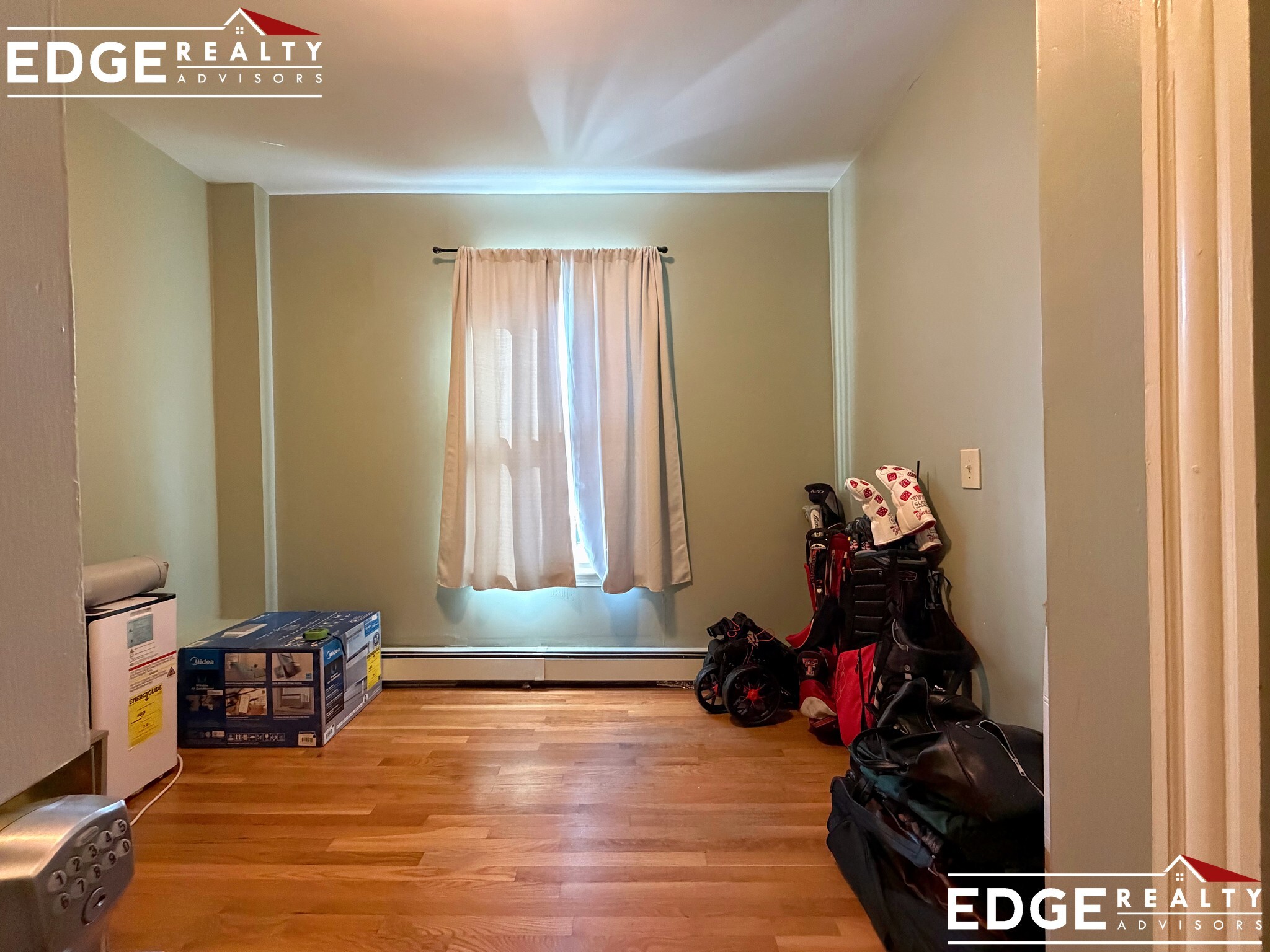 Building Photo - 471 Cambridge St