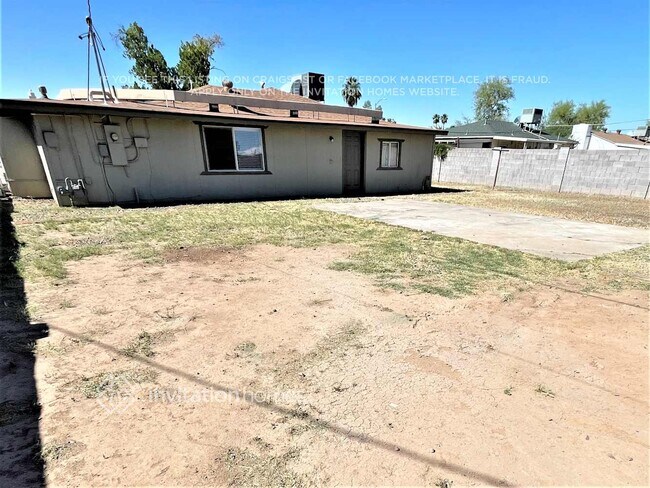 Building Photo - 1804 W Weldon Ave