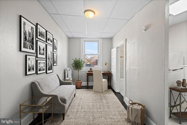 Building Photo - 2537 Madison Ave