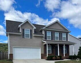 Building Photo - Ely Park Subdivision 3 bdrm/2.5 bath