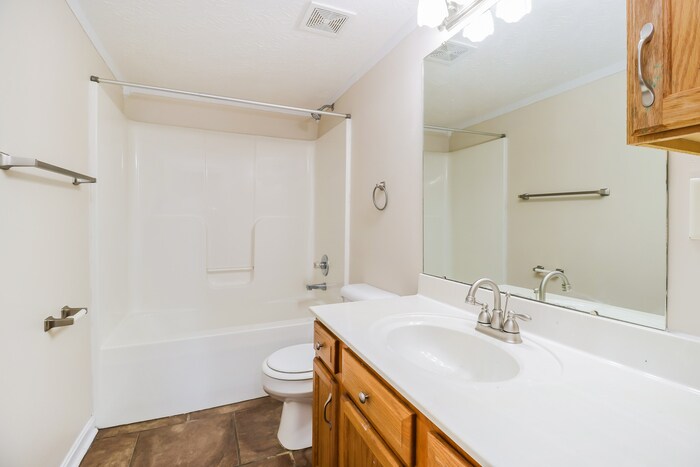 Building Photo - 3201 Shallow Creek Cir