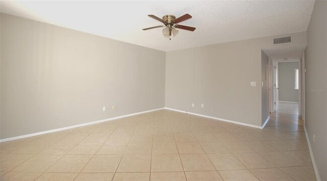 Building Photo - 3300 Fox Chase Cir
