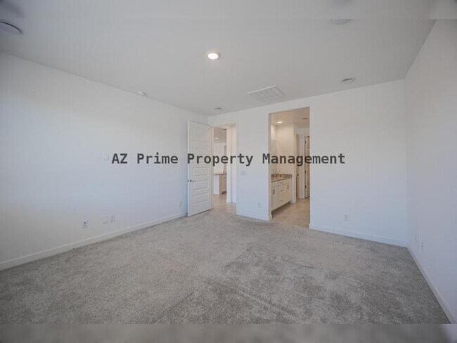 Building Photo - 4607 S 111th Dr