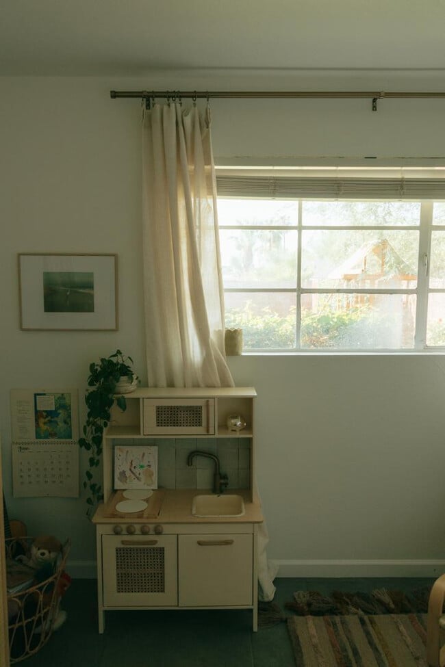 Building Photo - 4007 E Heatherbrae Dr