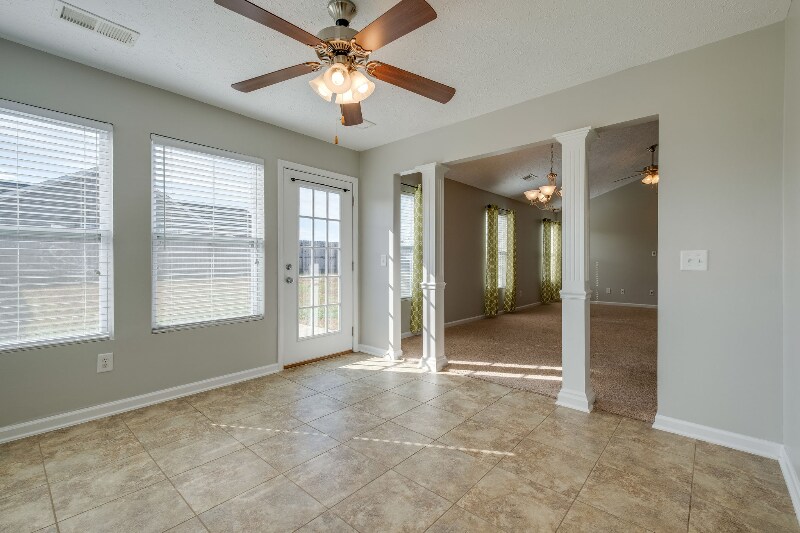 Building Photo - 103 Blossom Ct