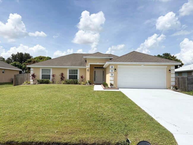 Primary Photo - 213 SW Starfish Ave