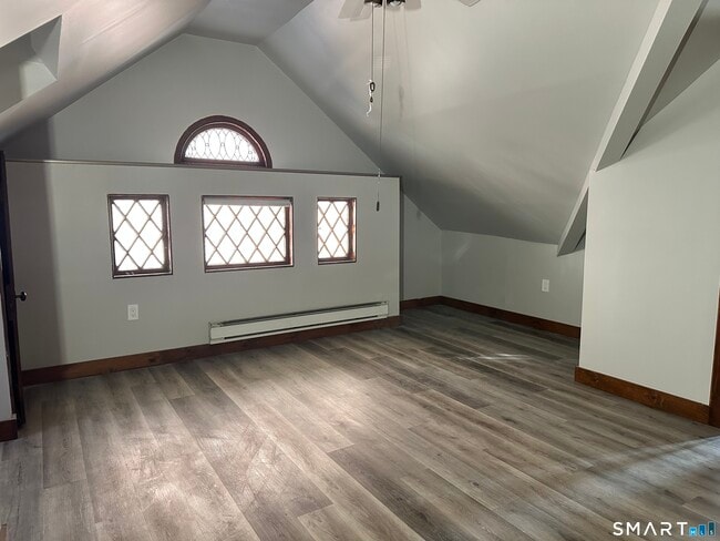 Building Photo - 1537 Chapel St