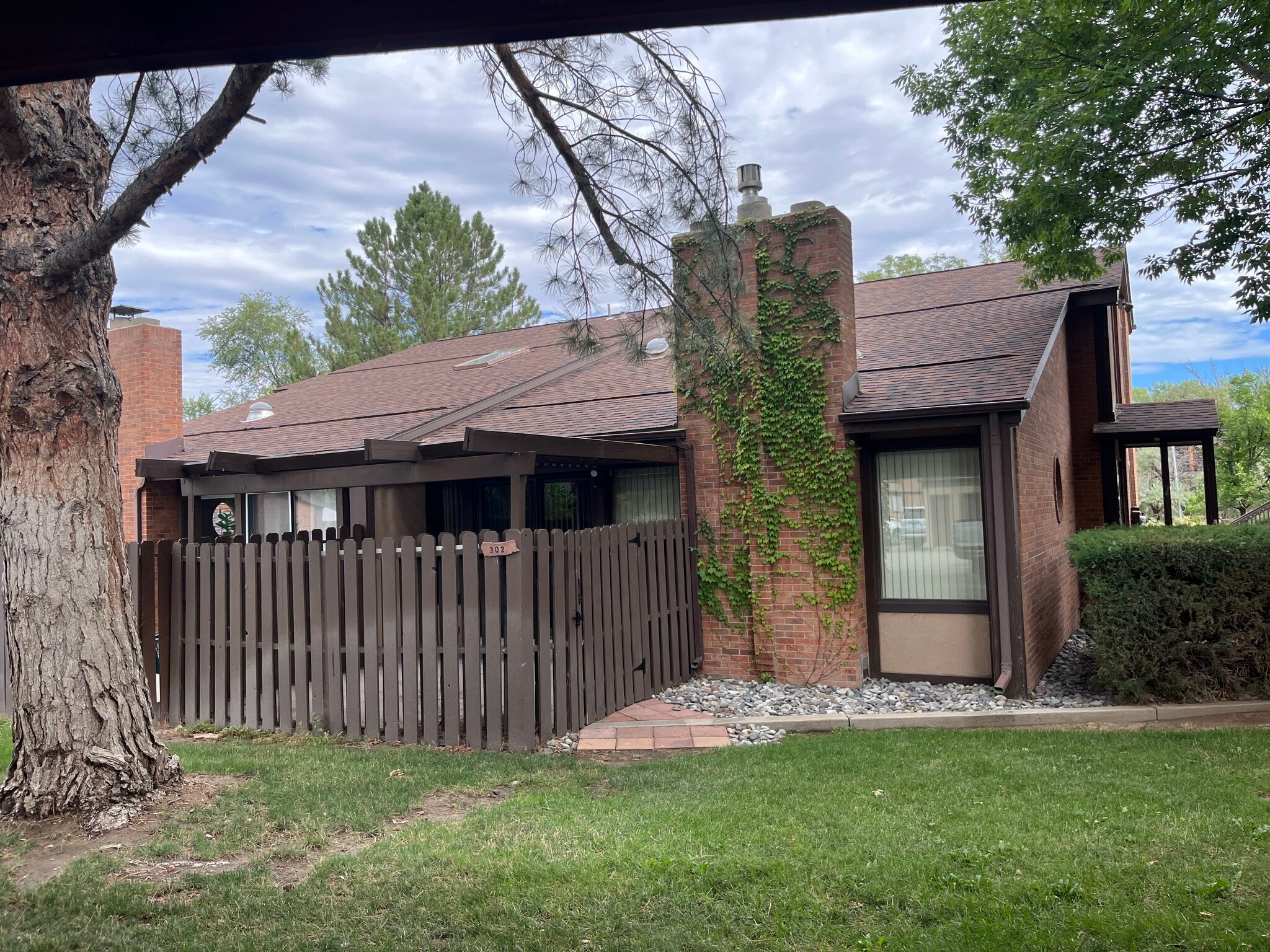 Building Photo - 636 Horizon Dr