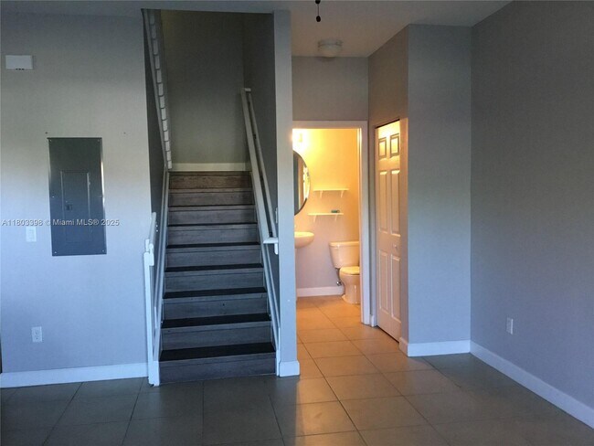 Building Photo - 3536 NW 29th Pl