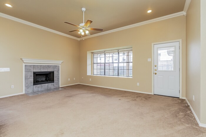 Building Photo - 11825 Hickory Garden Dr