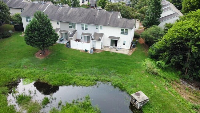 Building Photo - 10131 Ballyclare Ct