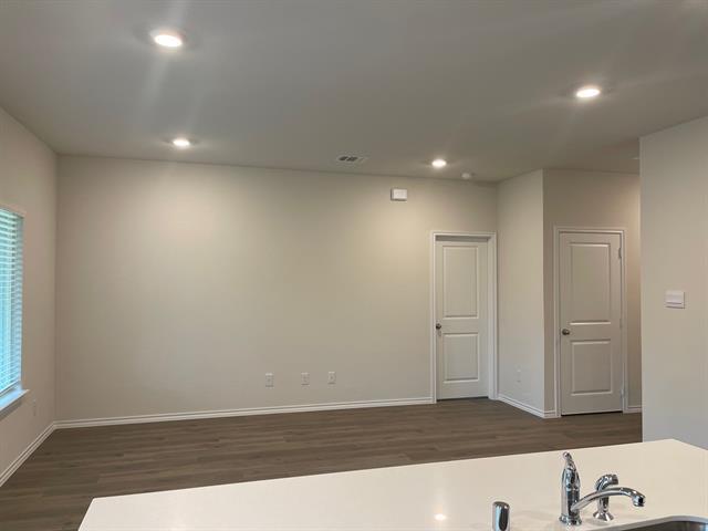 Building Photo - 409 Regiment Rd