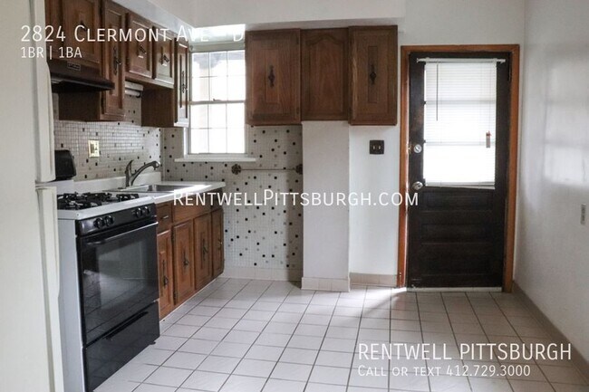 Building Photo - 2824 Clermont Ave