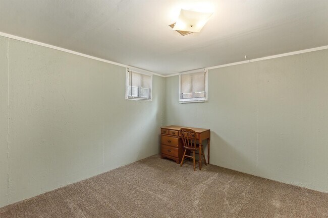 Building Photo - 1416 Chrisway Dr