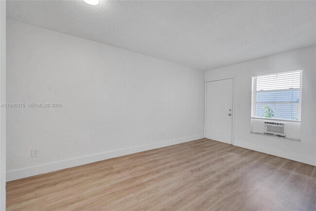 Building Photo - 668 NW 31st St