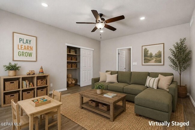 Building Photo - 825 Dulce Tierra Dr