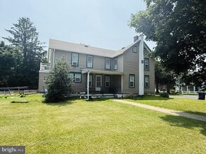 Building Photo - 1168 Calvert Rd